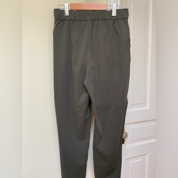 Lululemon Stretch High-Rise Pant 7/8 Size 8 - Picture 4 of 5